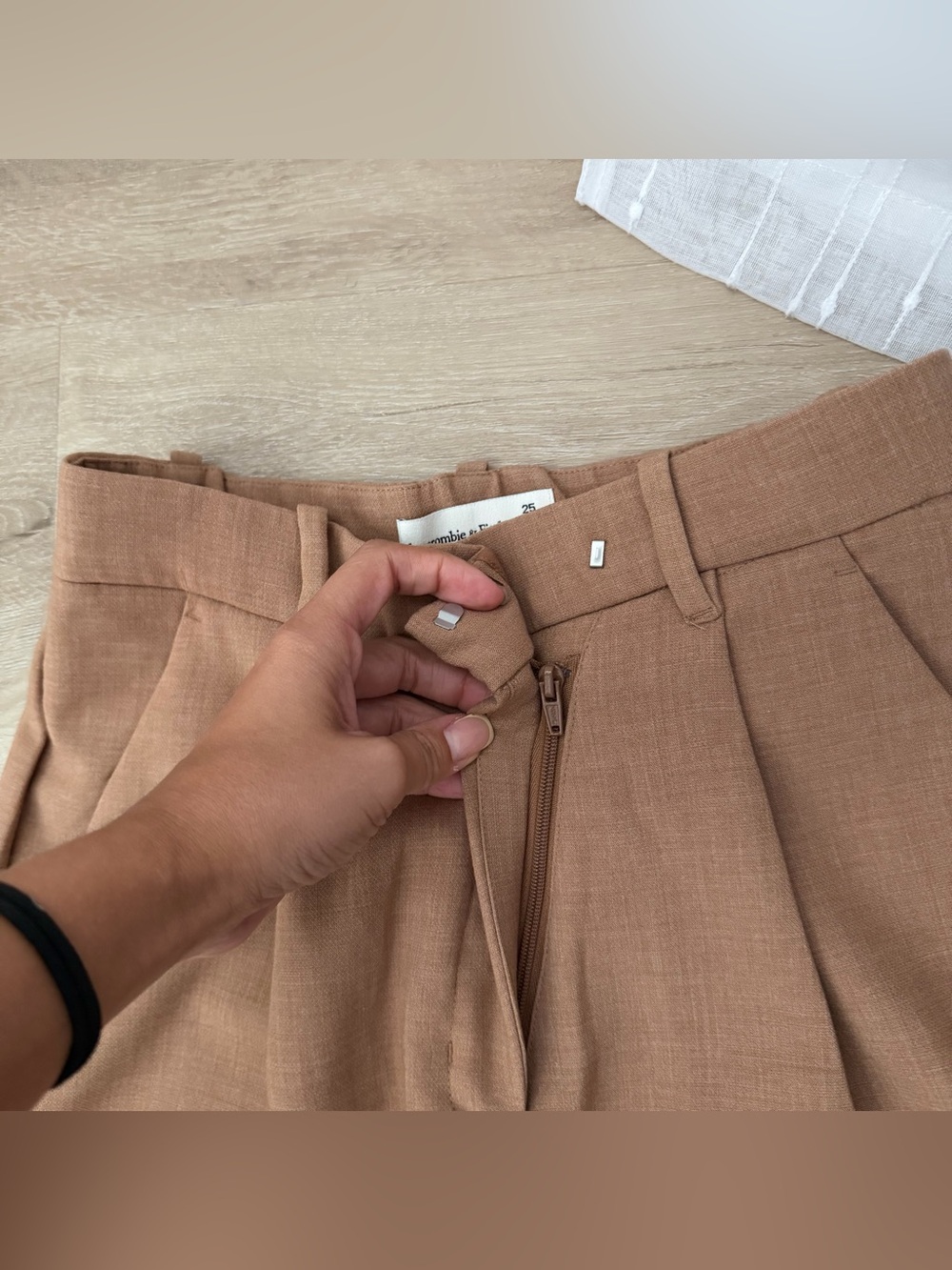 Abercrombie and Fitch Crossover Tailored Ultra Wide Leg Pants in the Brown - Picture 5 of 11